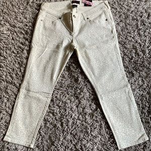 Torrid leopard Capri jeans size 14 NWT